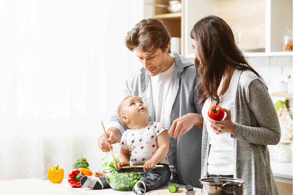 FOR BREASTFEEDING MOTHERS SUGGESTIONS FOR A HEALTHY DIET